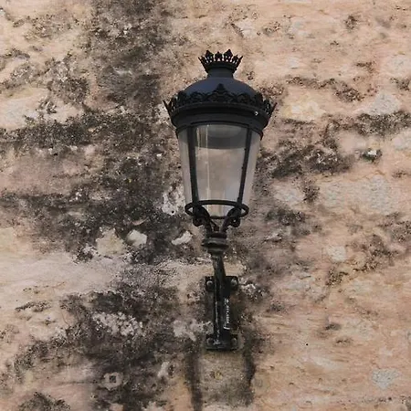 For Rent I *